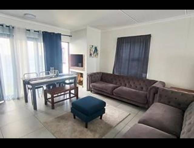 3 BEDROOM HOUSE FOR SALE IN PEERLESS PARK NORTH